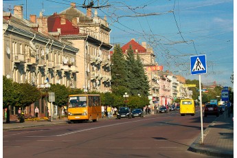 У Луцьку один з центральних проспектів залишився без світла через аварію (фото)