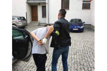 Молодий українець напав з ножем та намагався вбити своїх товаришів-заробітчан у Польщі