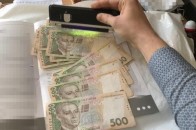 Волинська лікарка, яку спіймали на хабарі, обдурила більше 250 людей