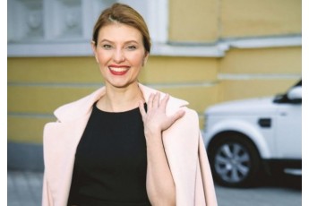 Олена Зеленська вразила мережу новим модним образом (фото)