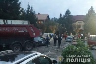 Вантажівка  на смерть переїхала жінку на тротуарі (фото)