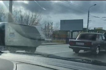 У Луцьку сталася аварія за участі трьох автомобілів (відео)