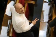 Знову нікуди подіти руки: з'явилося нове веселе відео Ківи в Раді