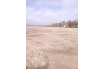 Катастрофа озера Світязь: на деяких ділянках берегу вода відійшла на 90 метрів (фото)