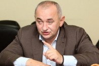 Ексголовний військовий прокурор Анатолій Матіос покинув Україну (фото)