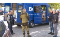 Волонтери відправили волинським бійцям на Схід відремонтовані автівки та гостинці