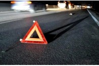 На Волині елітний позашляховик злетів з дороги