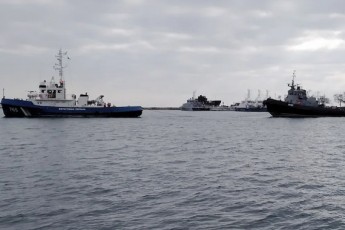 Захоплені РФ українські кораблі покинули порт Керчі, − ЗМІ