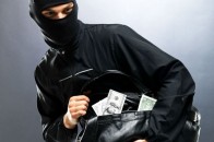 Головні новини Волині 18 листопада: у Луцьку невідомі пограбували розважальний заклад; поки чоловік, який збив молоду волинянку на переході хамив, водій…
