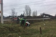 Неподалік Луцька евакуатор з навантажувачем злетіли з дороги (фото)