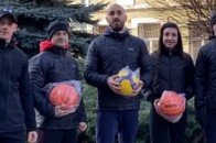 Волинські школярі отримали подарунки від тренера Насті Каменських