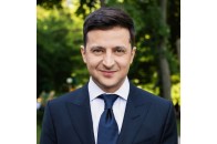 Кожен українець Вам дякує: президент потужно привітав захисників з Днем Збройних сил (відео)