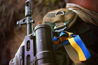 Під час обстрілів на Донбасі загинув український військовий, ще двоє отримали поранення