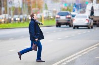 Пішоходів змусять оплачувати ремонт авто, яке їх збило: деталі скандального закону