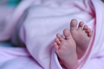 Штучно стимулюють пологи: міністр виявив дивний тренд народжуваності в Україні
