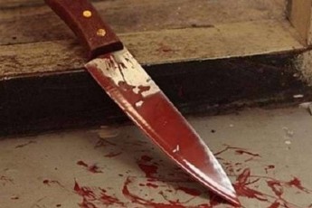 У Луцьку чоловік напав та порізав ножем свого товариша (відео)