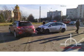 У Луцьку шукають свідків аварії, що сталась за участі патрульних