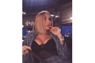 Сексуальна дружина екскапітана 