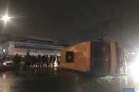 Повідомили деталі аварії, у якій перекинулась маршрутка з пасажирами (фото)