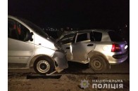 Моторошна аварія за участі трьох автомобілів, двоє водіїв загинуло (фото)