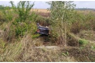 На Волині автомобіль злетів з дороги та перекинувся на дах