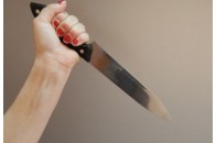 На Волині п'яна дружина порізала чоловіка через ревнощі