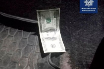 У Луцьку п'янючий водій намагався підкупити правоохоронців (фото, відео)