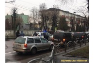 У Луцьку на світлофорі зіткнулись дві автівки, рух вулицею ускладнений (фото)