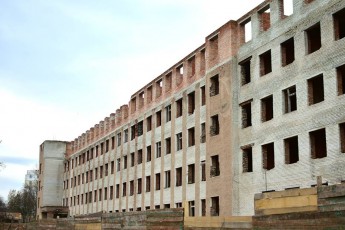 Головні новини Волині 10 січня: молодий хлопець впав із закинутої будівлі; поблизу Луцька згоріла автівка працівниці сервісного центру