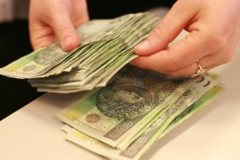 У Польщі зросла мінімалка: як зміняться зарплати українських заробітчан