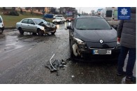 Деталі ранкової автотрощі на Набережній у Луцьку (фото)