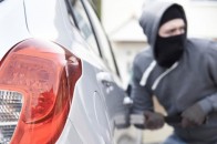 У Луцькому районі двоє молодиків викрали авто і ховали його у гаражі