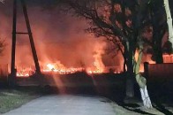У місті на Волині − пожежа у закинутому танковому полку