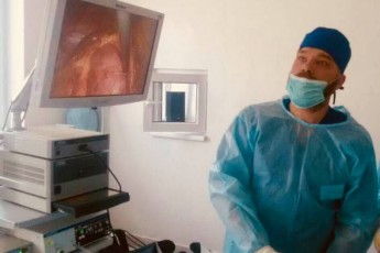 Відомий волинський гінеколог провів першу безоплатну операцію