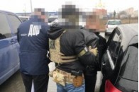 Головні новини Волині 5 березня: масштабна перевірка масла: які марки продавали фальсифікат; повідомили ім'я начальника митного поста, якого затримали на хабарі