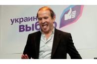 Багато охорони та літаків: кум Путіна Медведчук втік з Києва через коронавірус (фото)