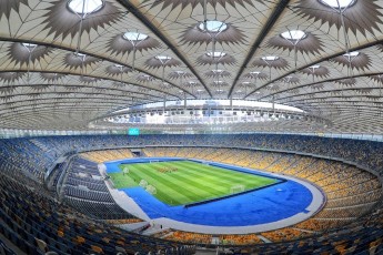 Стадіон так стадіон: нардепи можуть змінити місце засідань ВР