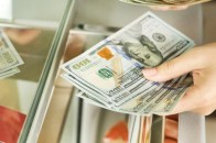 Перед вихідними долар і євро здешевшають: курси валют Нацбанку на 3 квітня