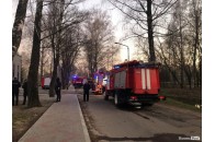 У Центральному парку Луцька − горить церква християн-євангелістів, один чоловік без свідомості  (фото)