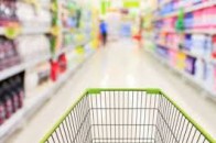 У Луцьку планують дозволити роботу деяких магазинів: перелік
