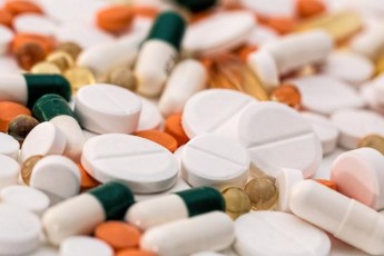 Україна отримає таблетки для лікування хворих на COVID-19