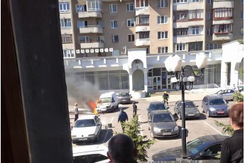 У Луцьку нацгвардієць допоміг гасити палаючий автомобіль (фото)