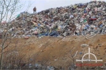 У Брищах – гори сміття висотою в 5-ти поверхівку (відео)