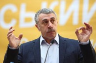 Чи можна вбити коронавірус самогоном: Комаровський дав відповідь (відео)