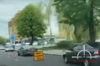 У Луцьку сталась аварія, на місці події працює поліція (відео)