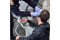У Луцьку патрульні надали домедичну допомогу велосипедистові