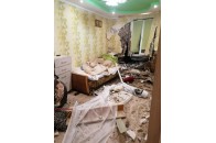 На Волині вночі автівка на шаленій швидкості влетіла в будинок, де спали маленькі дітки (фото)