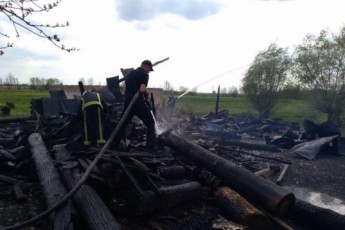 На Волині через дитячі ігри сталася пожежа