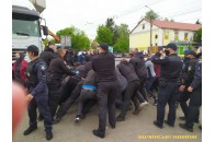 Відомий луцький активіст побив працівницю муніципальної варти (фото, відео)