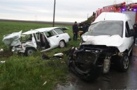 Автомобіль розірвало та викинуло з траси, все у крові: між селами сталась жахлива трагедія (фото)